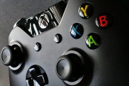 Jugar con el mando de Xbox One en PC por cable